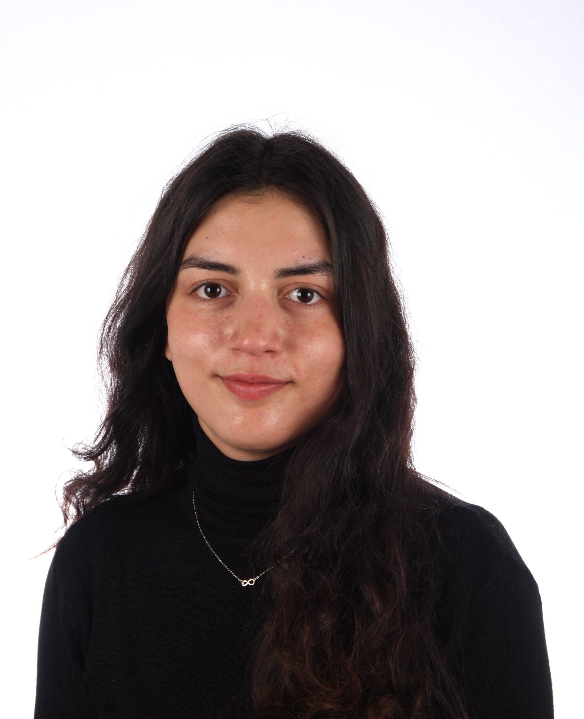 Foto Larina Foto Larina Faramazian